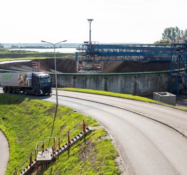 Aanvoer aardappelen Avebe Gasselternijveen